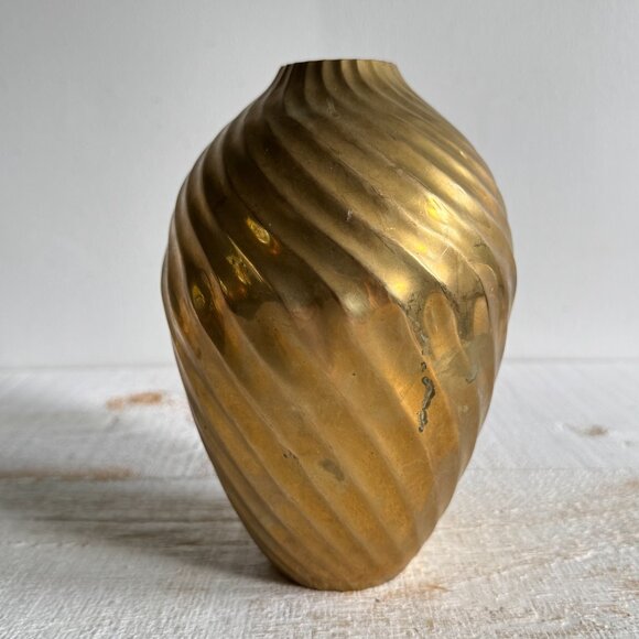 Vintage Brass Vase with Simple Detailing - Made in India - Picture 2 of 11